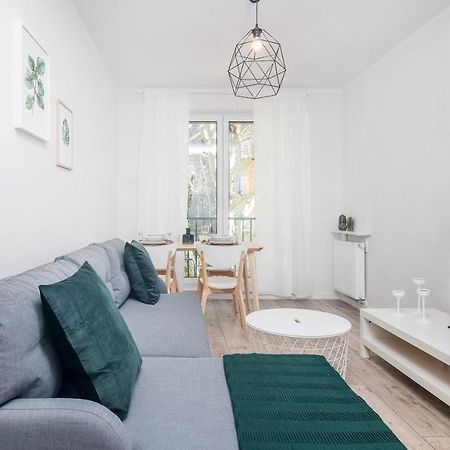 Botanic Gardens Apartment With Free Garage Wroclaw By Noclegi Renters Exterior photo