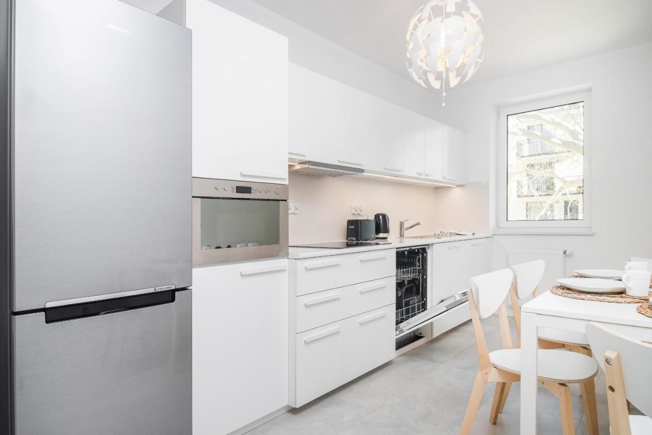 Botanic Gardens Apartment With Free Garage Wroclaw By Noclegi Renters Exterior photo